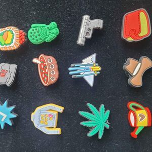 12 Crock' Charms NEW